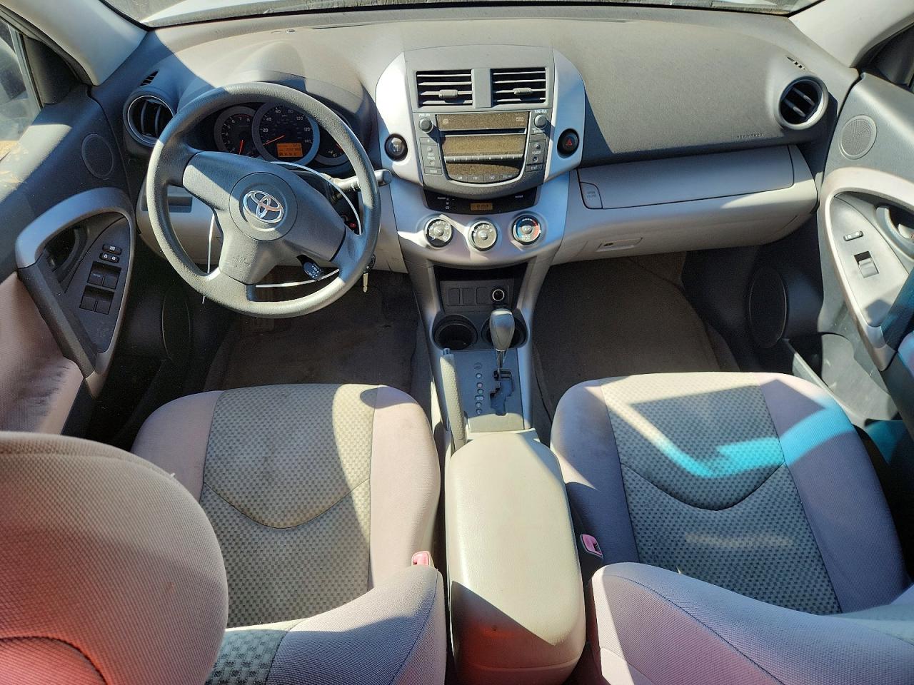 Toyota RAV4 Base