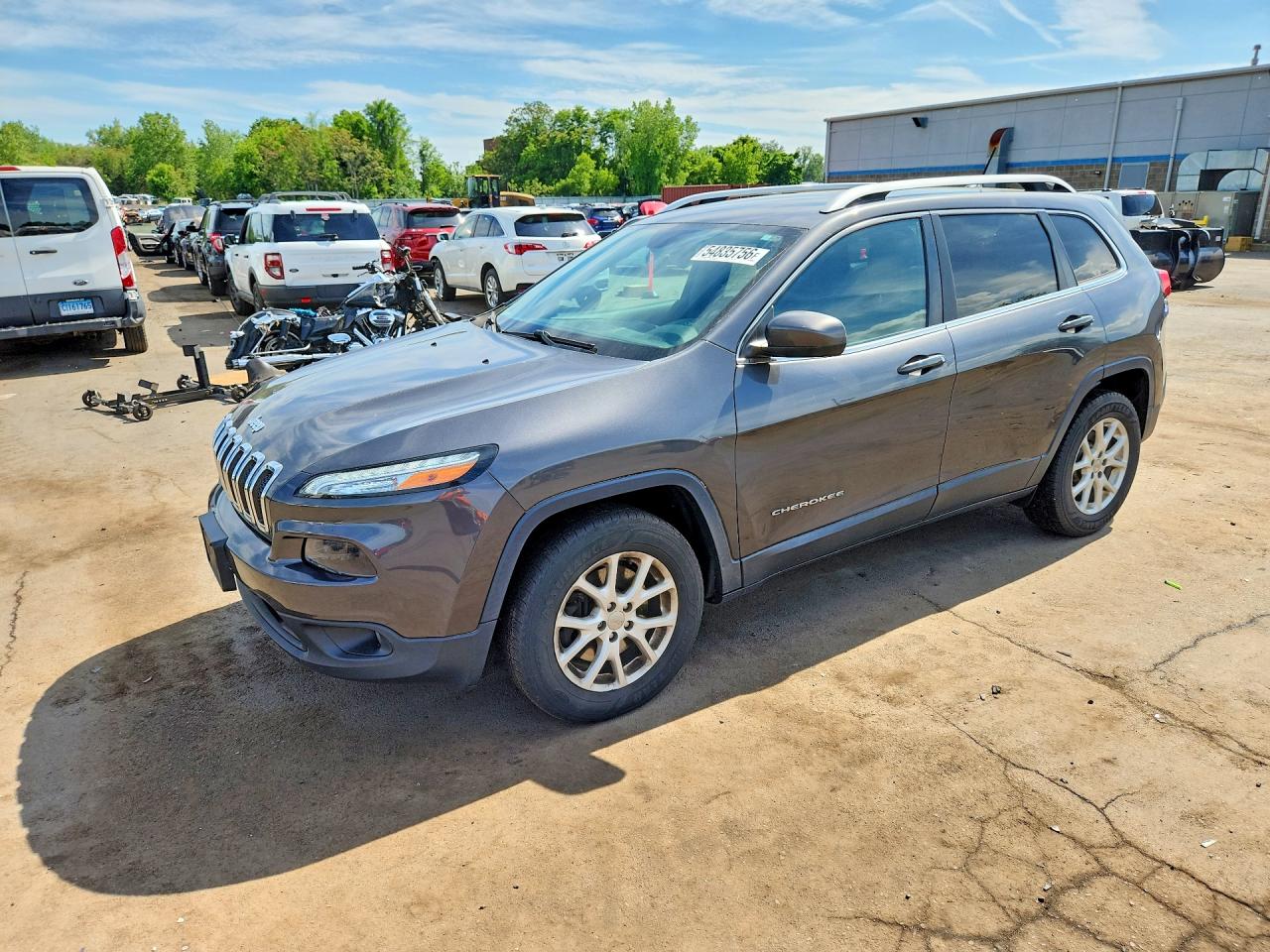Salvage Jeep Cherokee Image