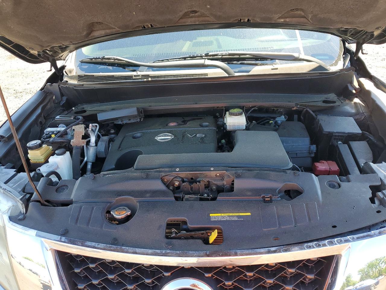 Nissan Pathfinder S