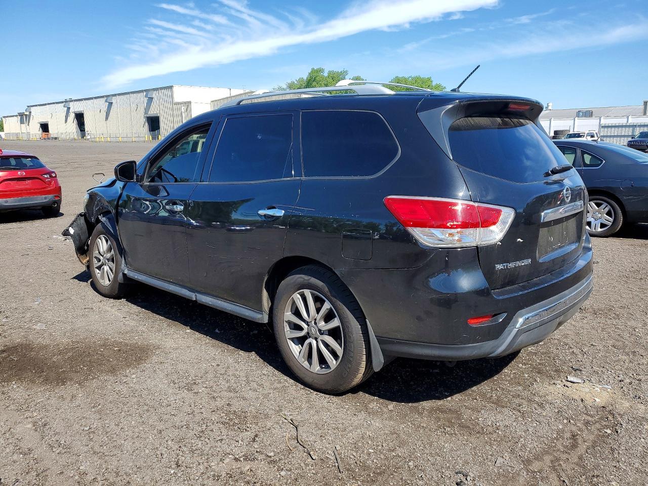Nissan Pathfinder S