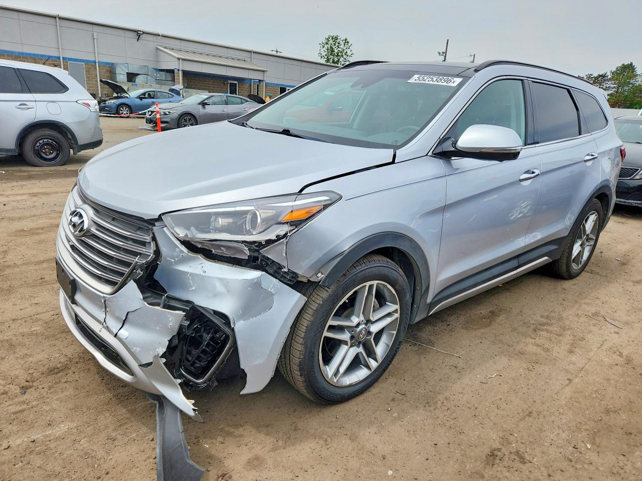 Salvage Hyundai SANTA FE Image