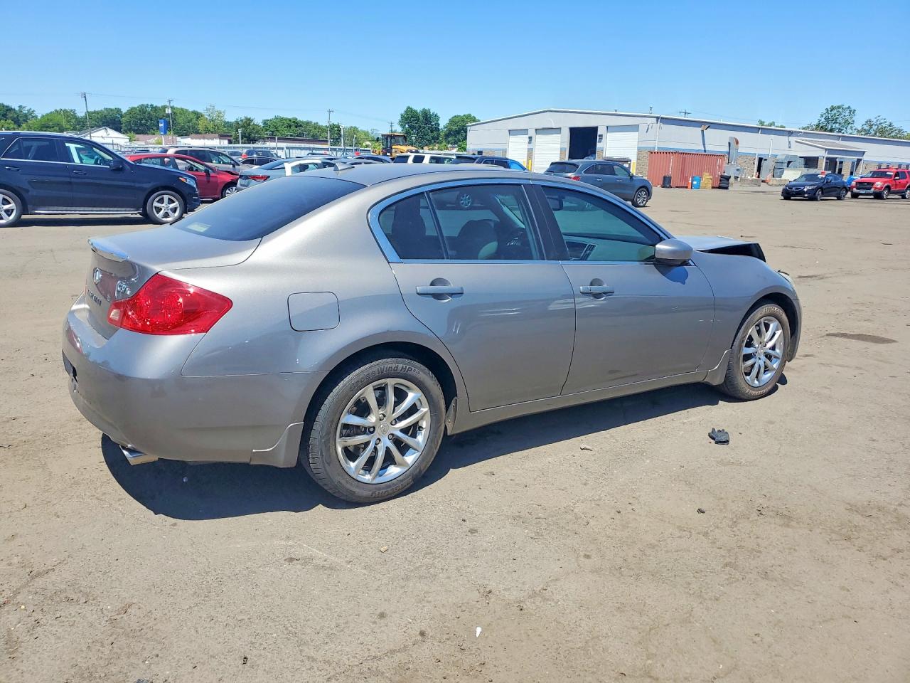 INFINITI G37 X