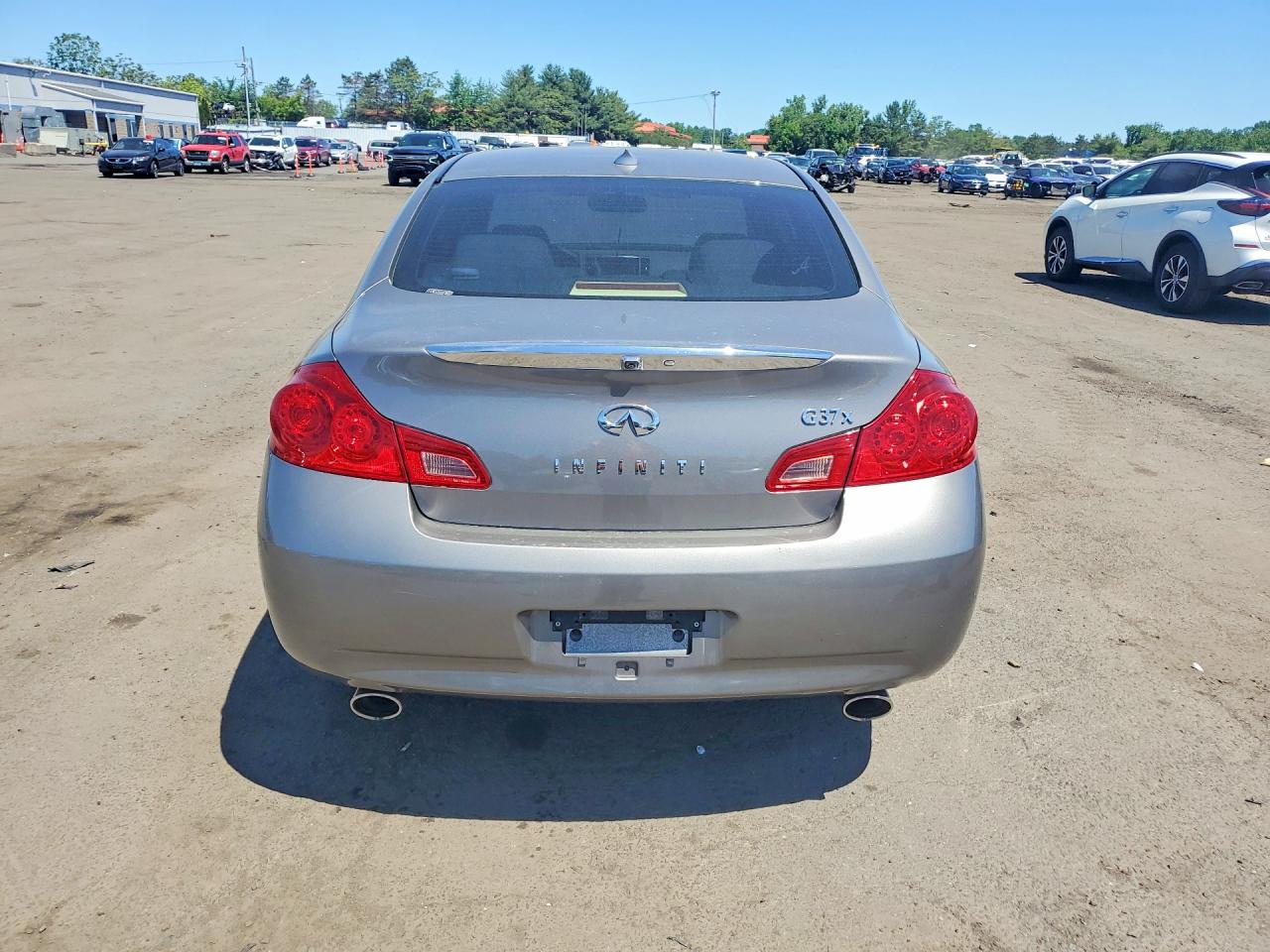 INFINITI G37 X
