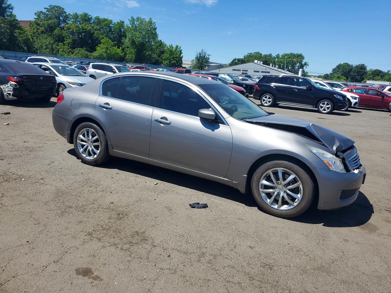 INFINITI G37 X