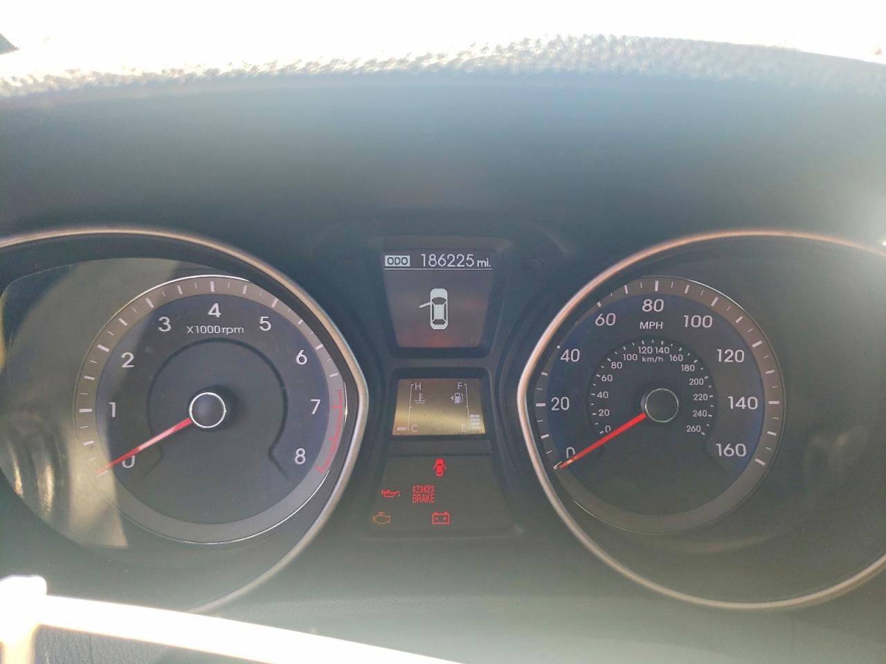 Hyundai ELANTRA Base