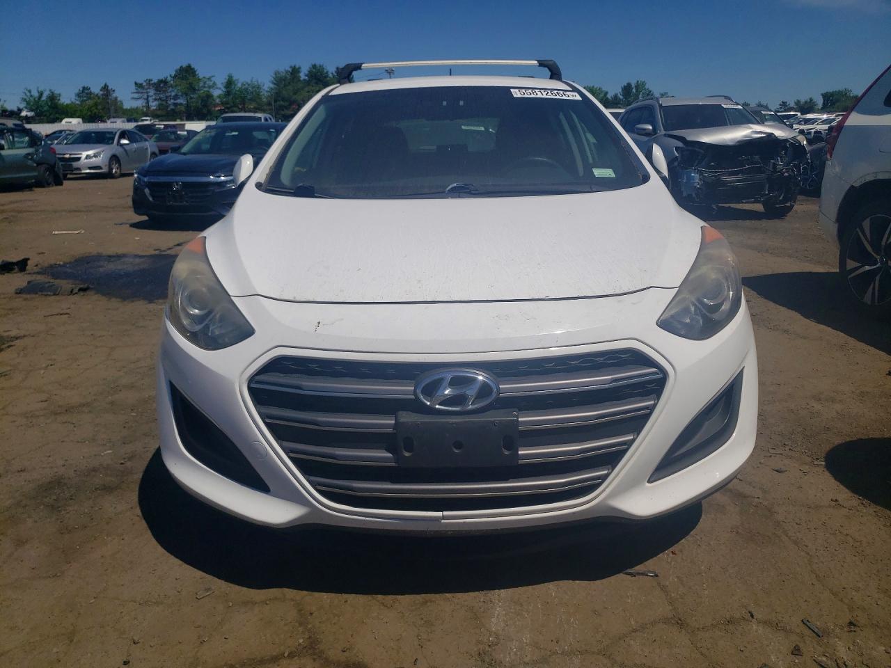Hyundai ELANTRA Base