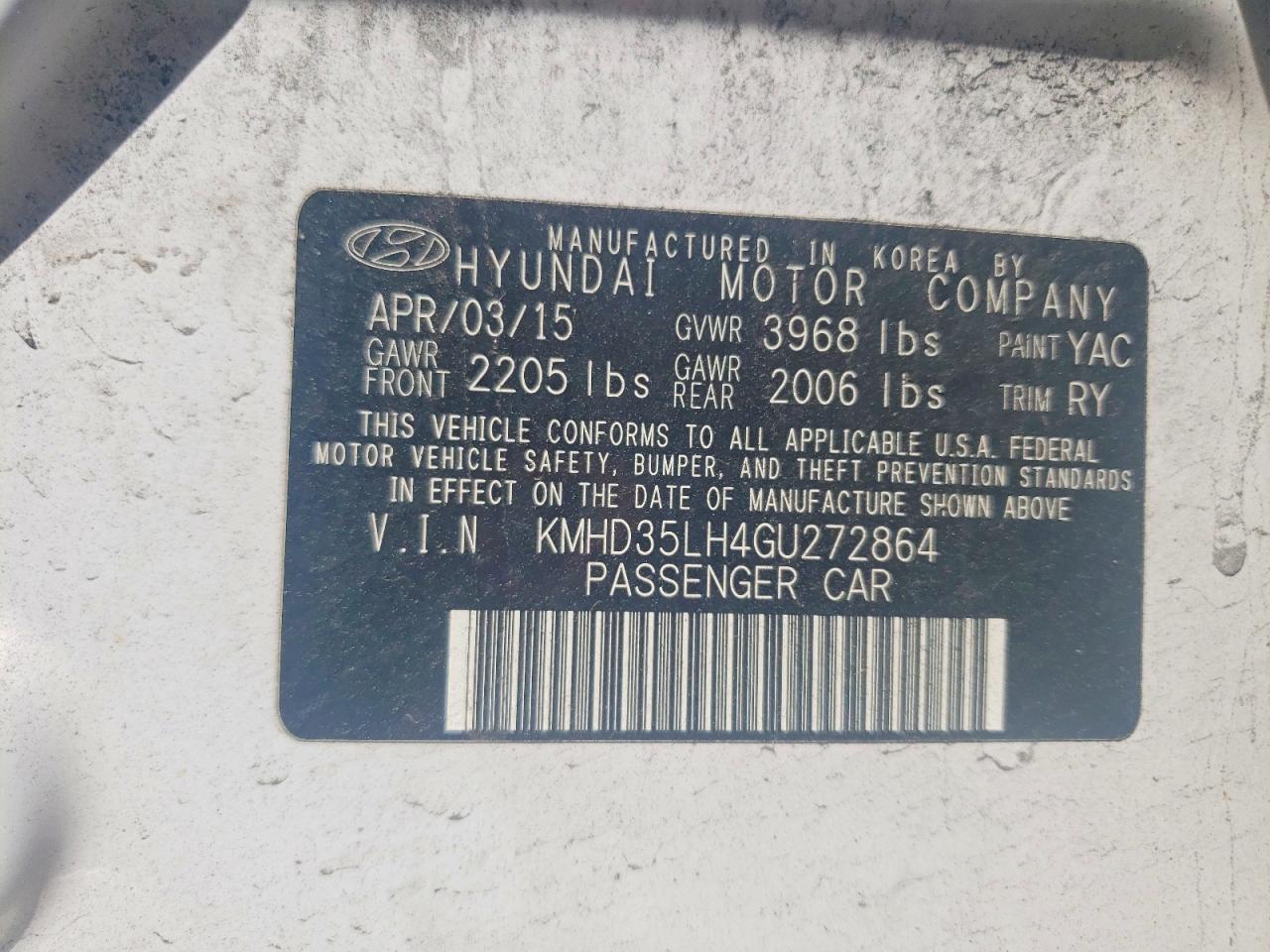 Hyundai ELANTRA Base