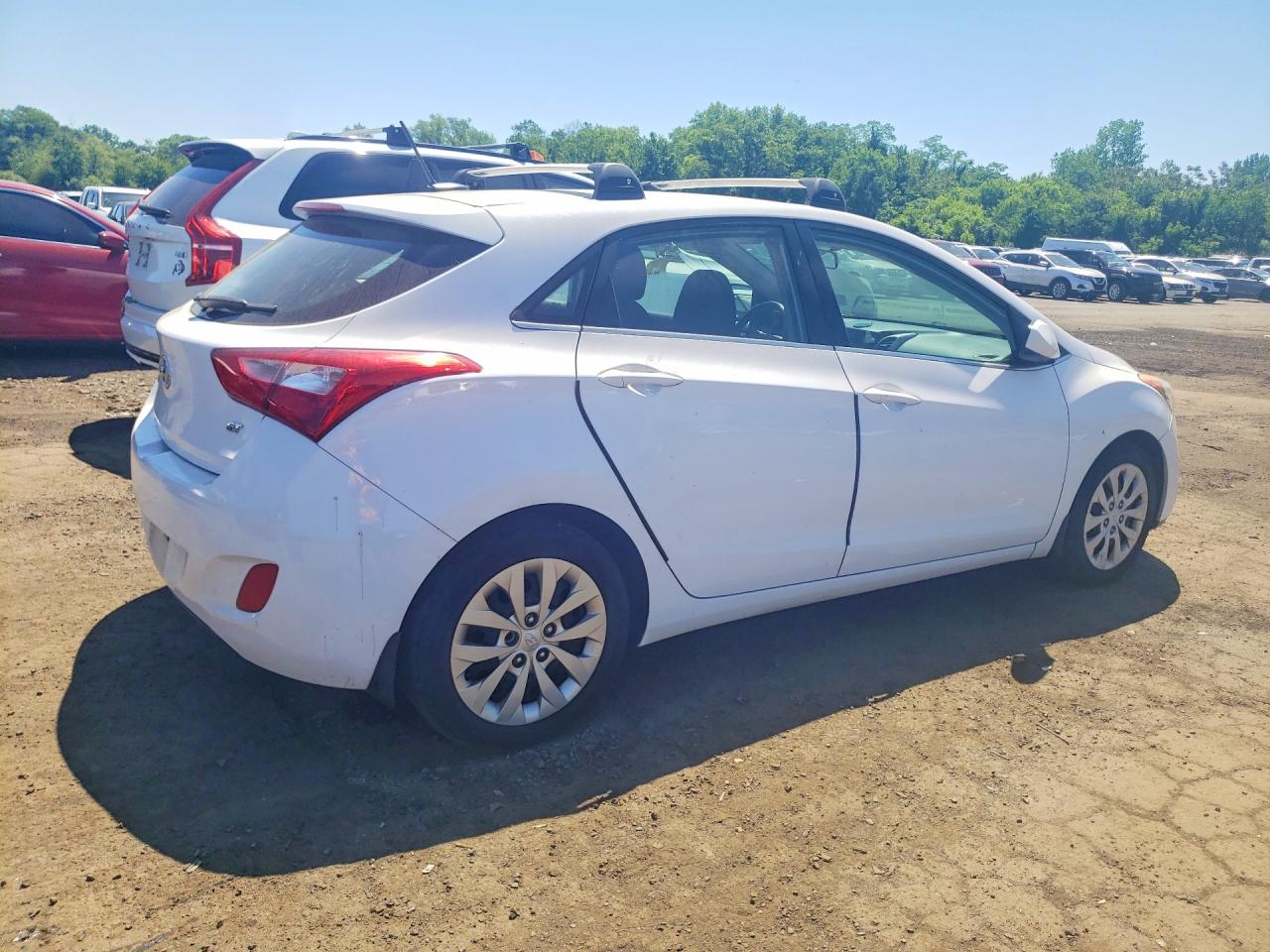 Hyundai ELANTRA Base