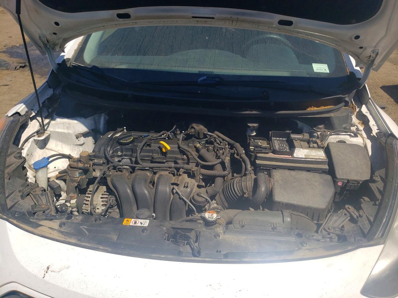 Hyundai ELANTRA Base