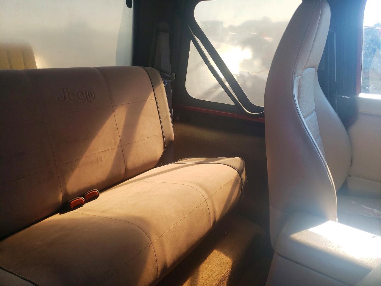 Jeep Wrangler Sport