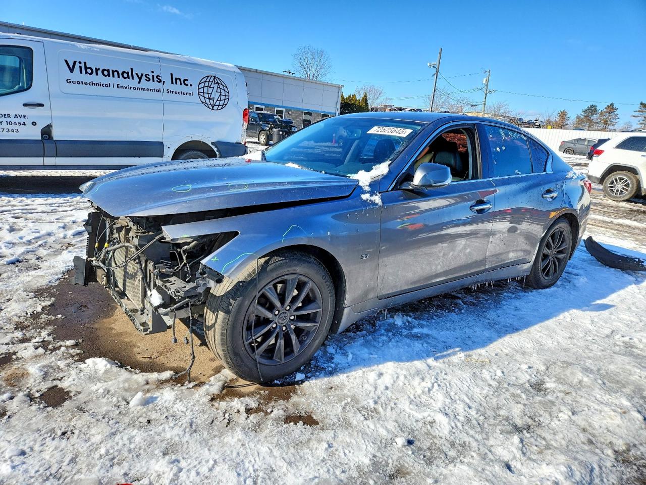 Salvage INFINITI Q50 Image