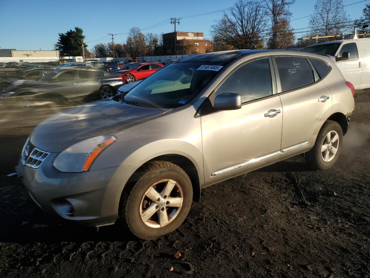 Salvage Nissan Rogue Image