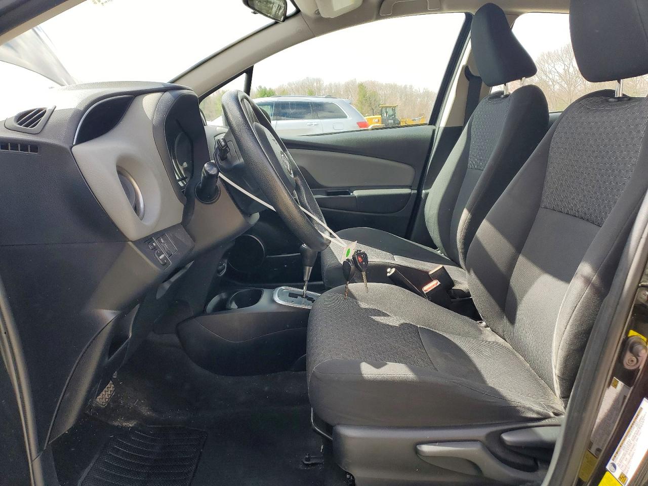 Toyota Yaris 5-door Le