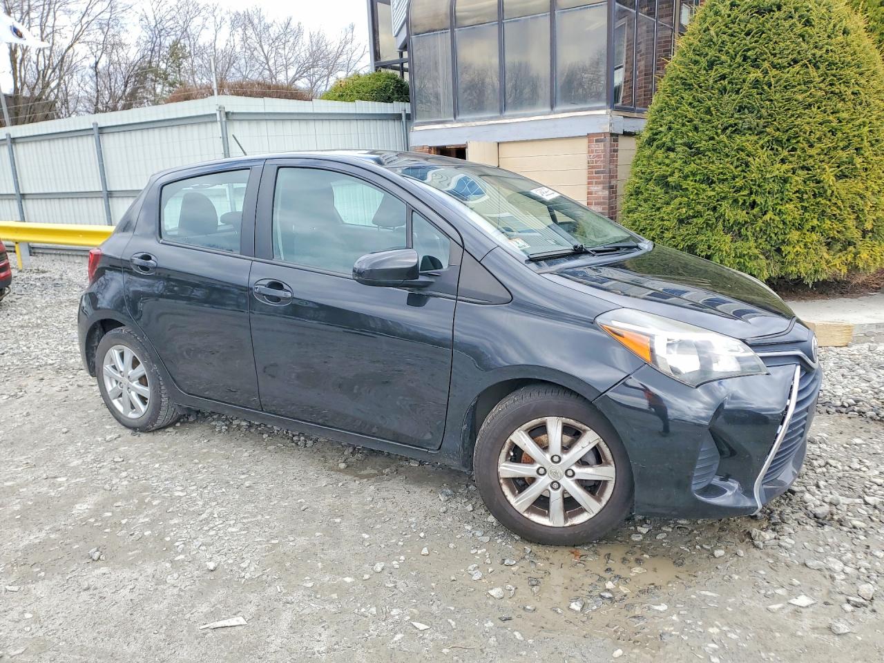 Toyota Yaris 5-door Le