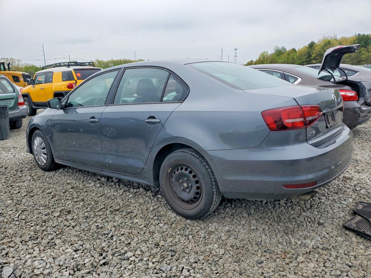 Volkswagen Jetta S
