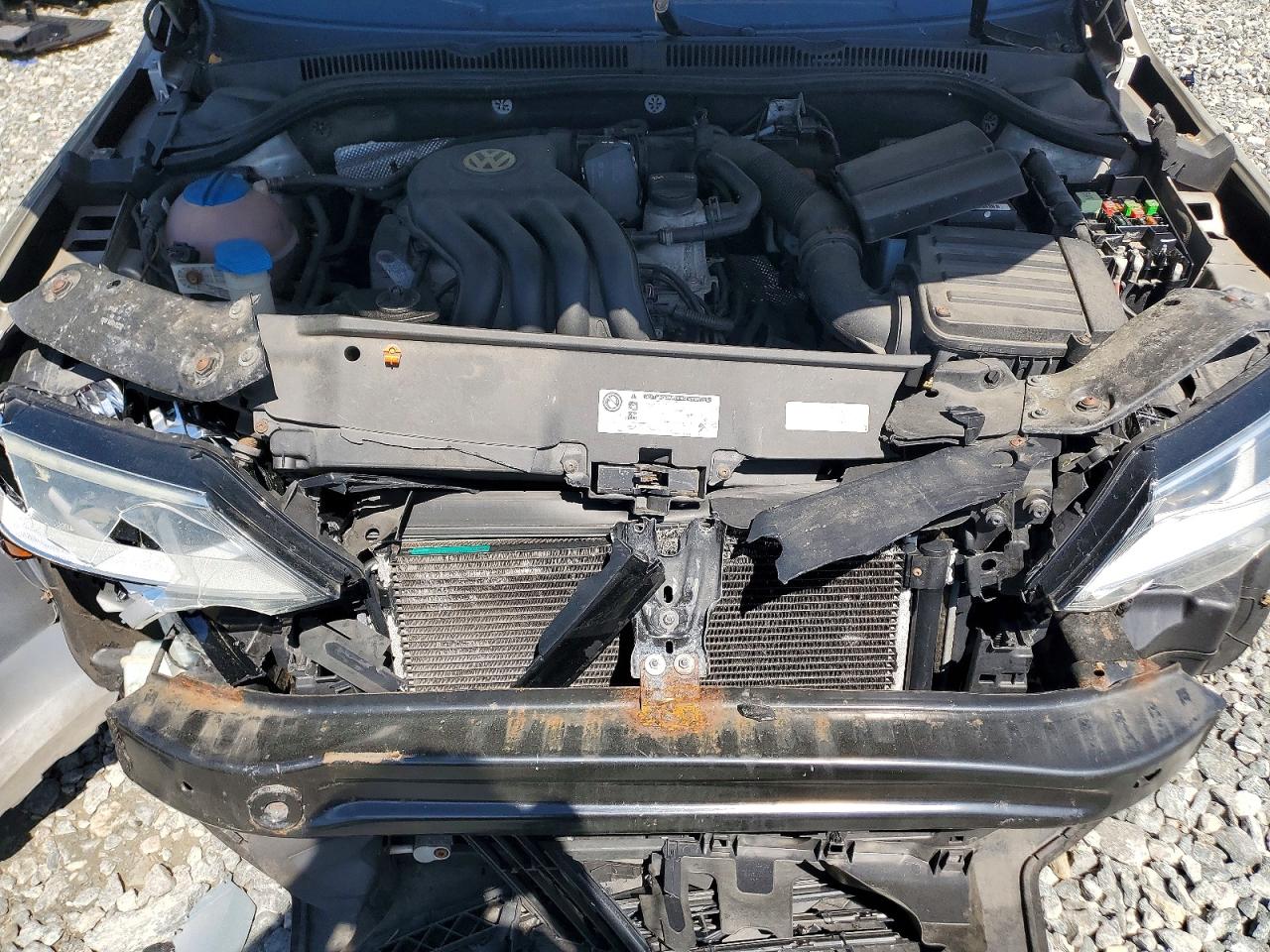 Volkswagen Jetta Base