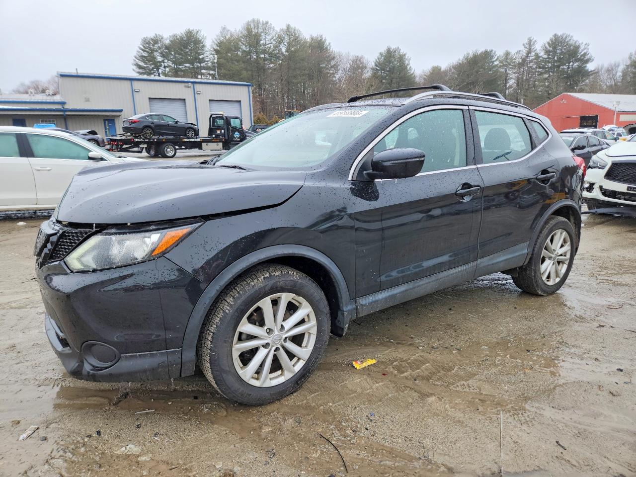 Salvage Nissan Rogue Image
