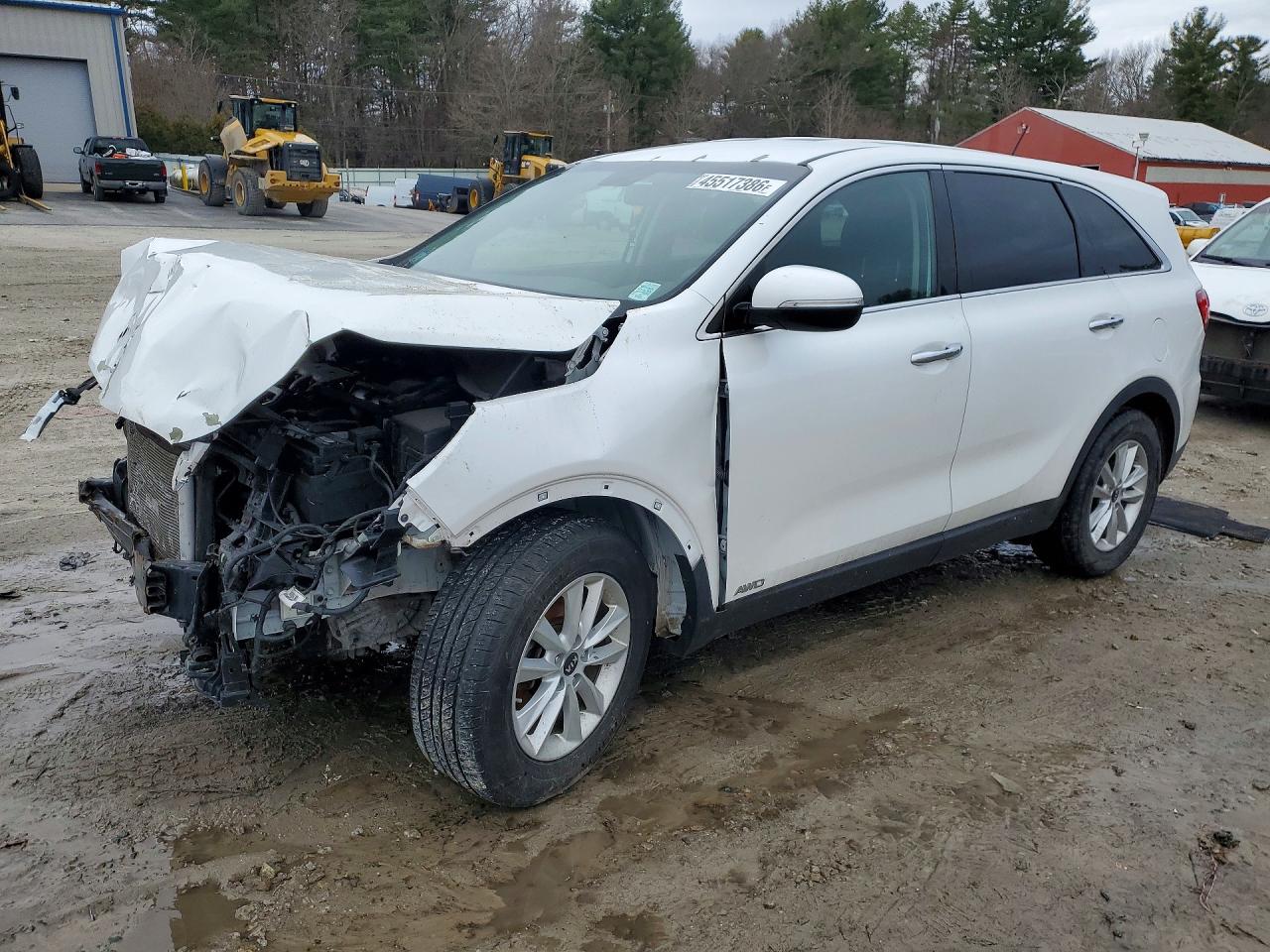 Salvage Kia Sorento Image