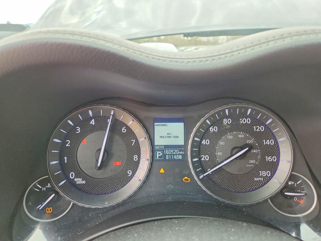 INFINITI Q70 3.7