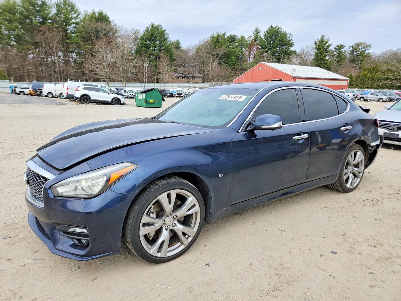 Salvage INFINITI Q70 Image