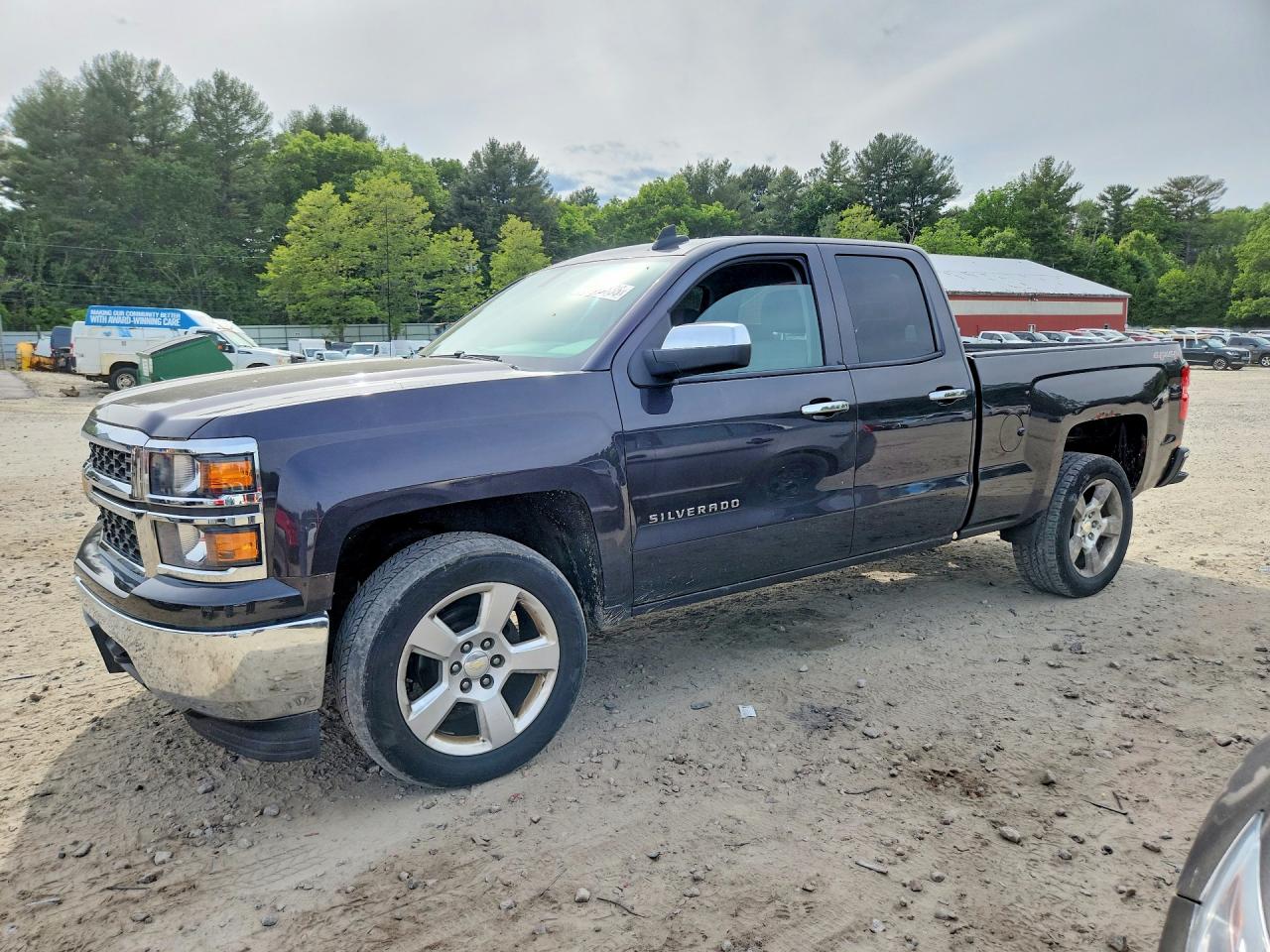 Salvage Chevrolet Silverado Image