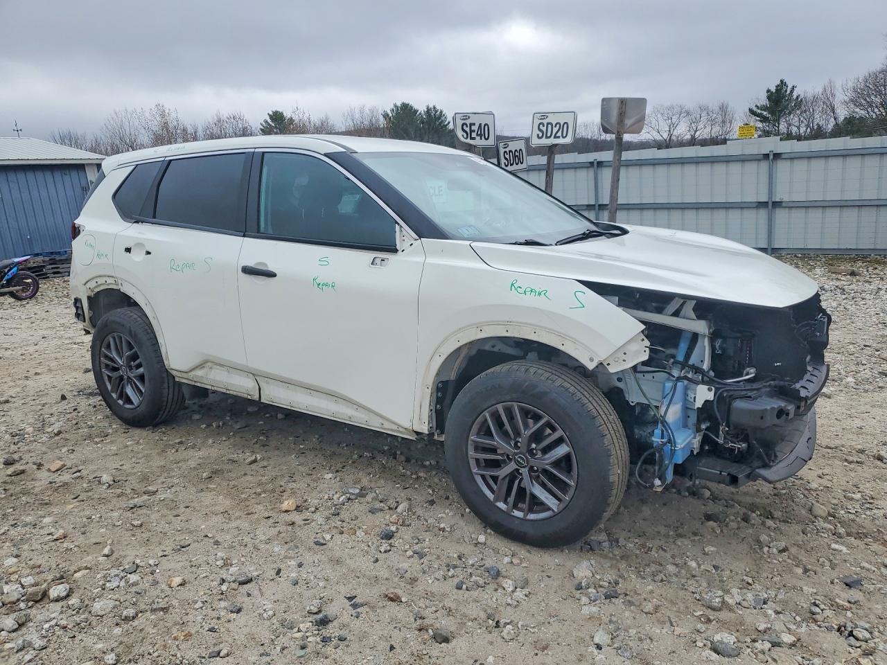 Nissan Rogue S