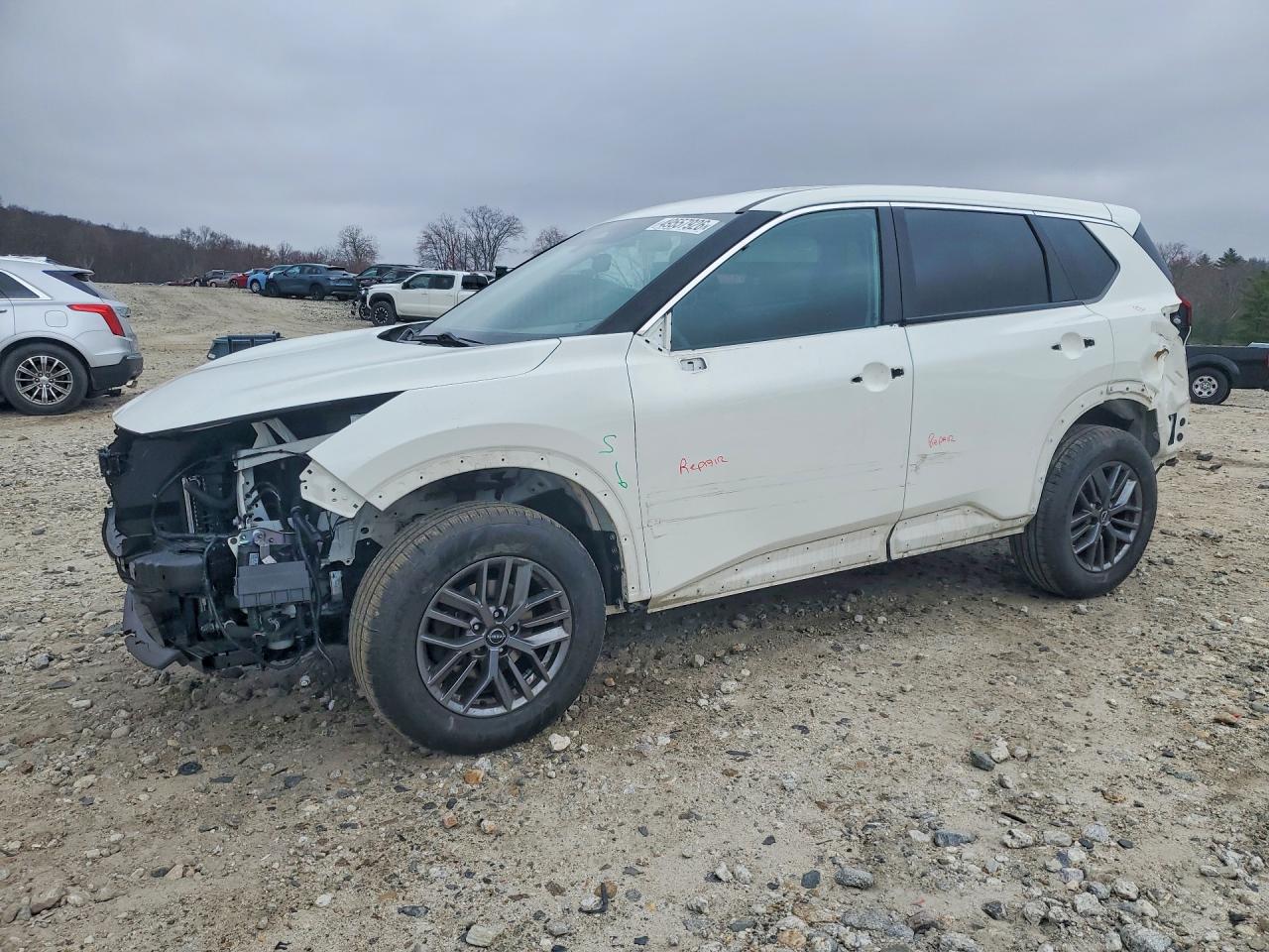 Salvage Nissan Rogue Image