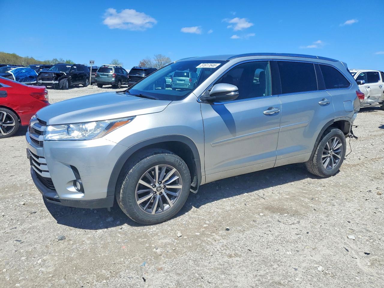 Salvage Toyota Highlander Image