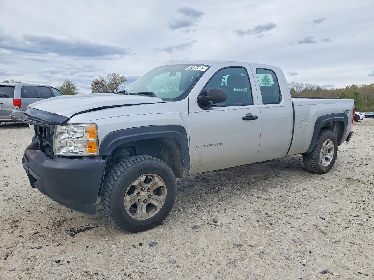 Salvage Chevrolet Silverado Image
