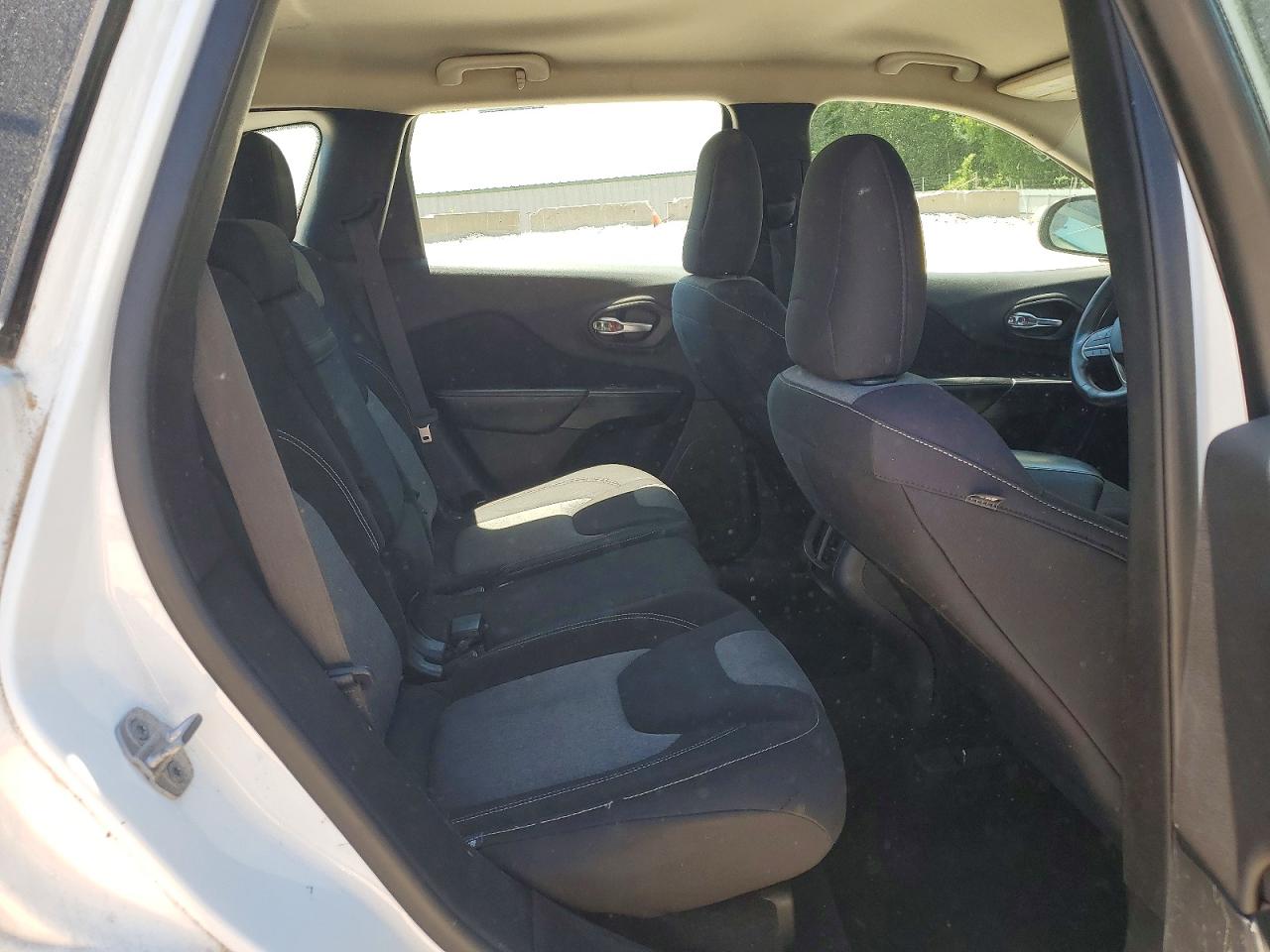 Jeep Cherokee Sport