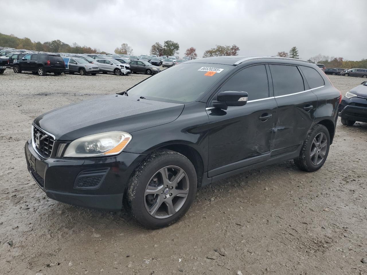 Salvage Volvo XC60 Image