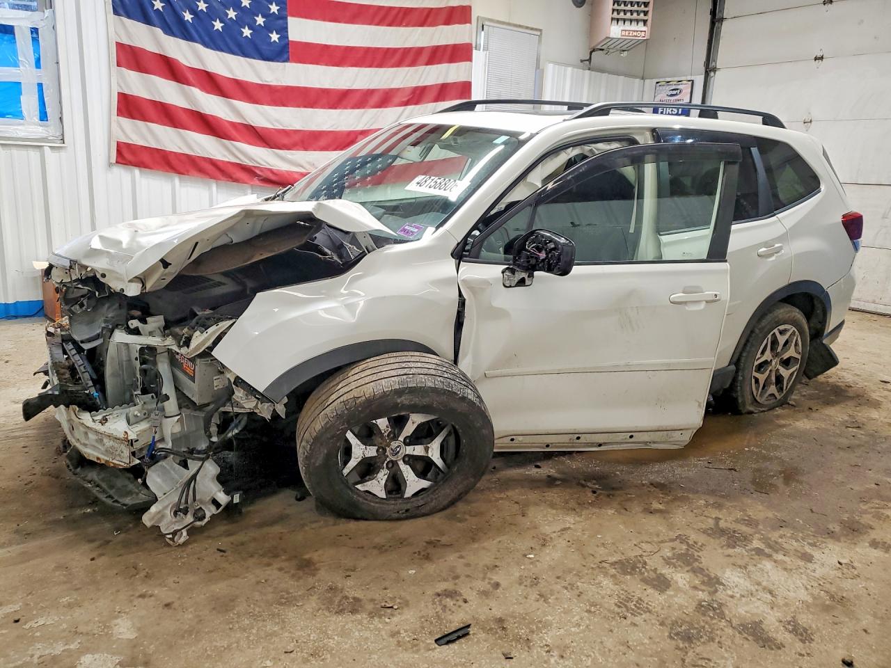 Salvage Subaru Forester Image