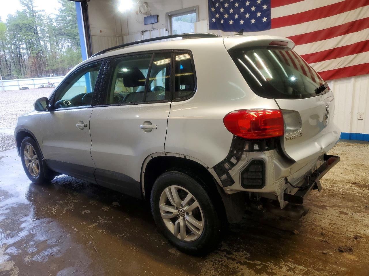 Volkswagen Tiguan S