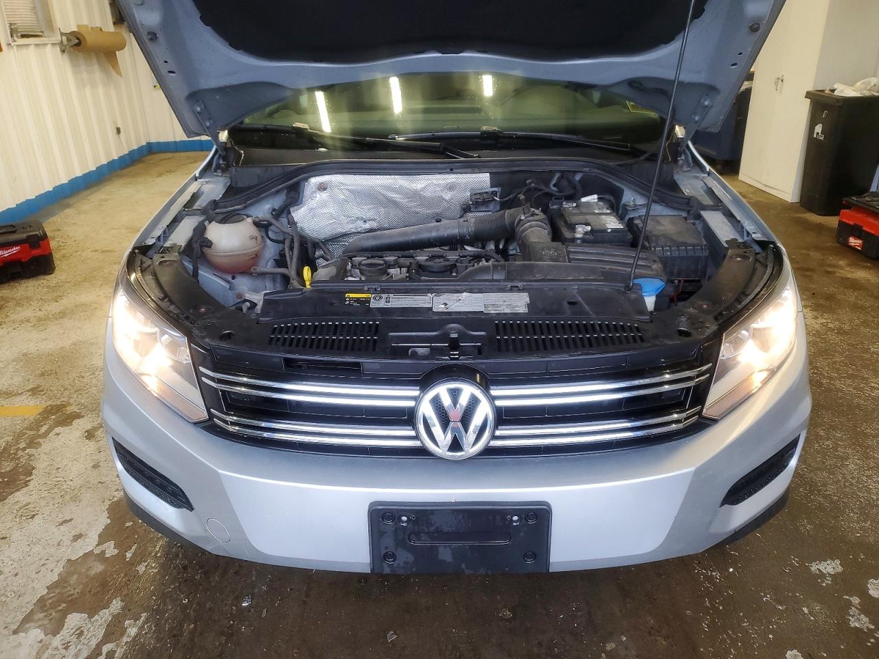 Volkswagen Tiguan S