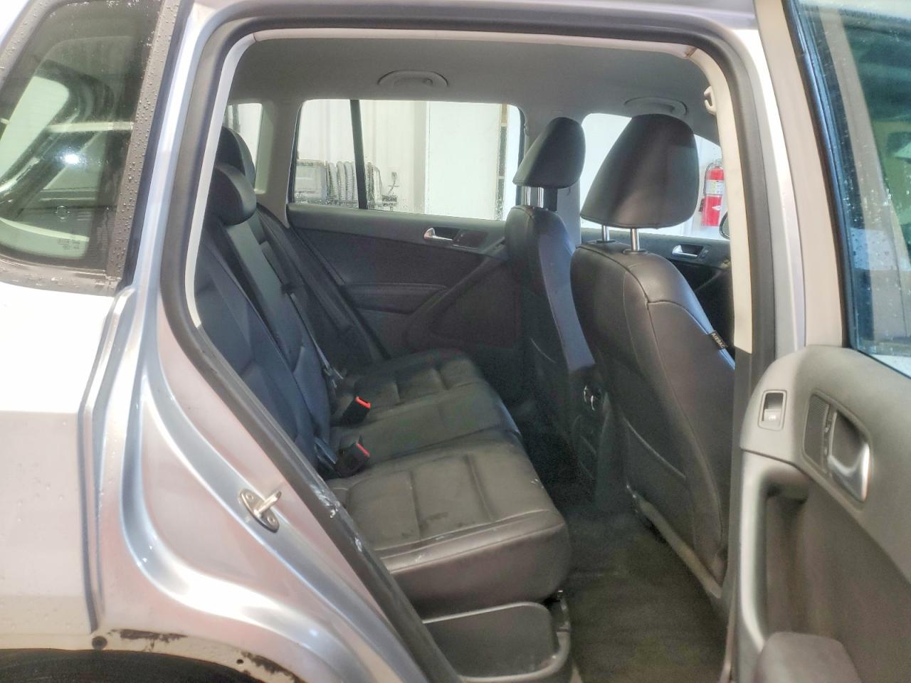 Volkswagen Tiguan S