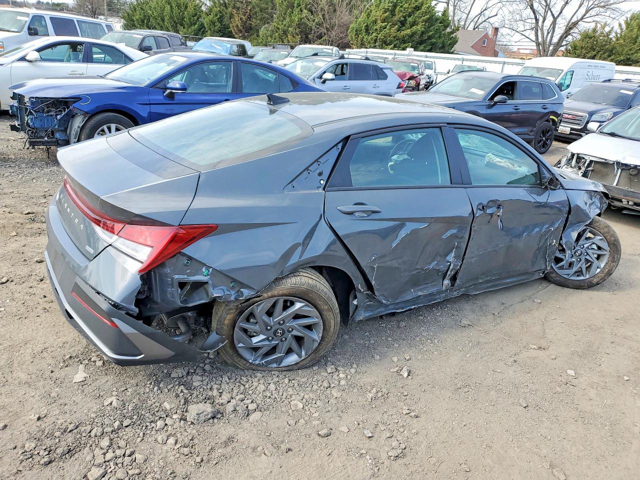 Hyundai ELANTRA Blue