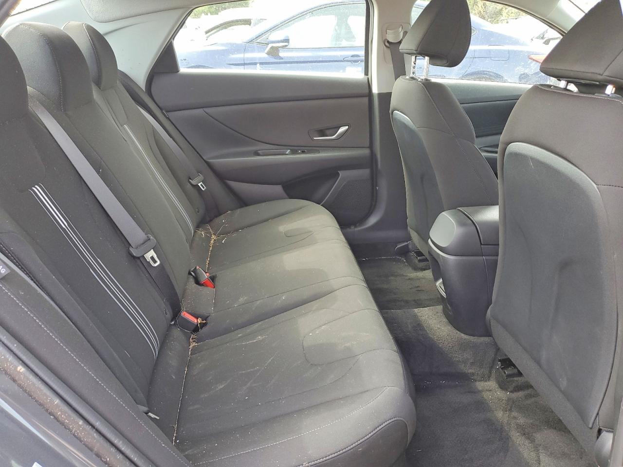 Hyundai ELANTRA Blue