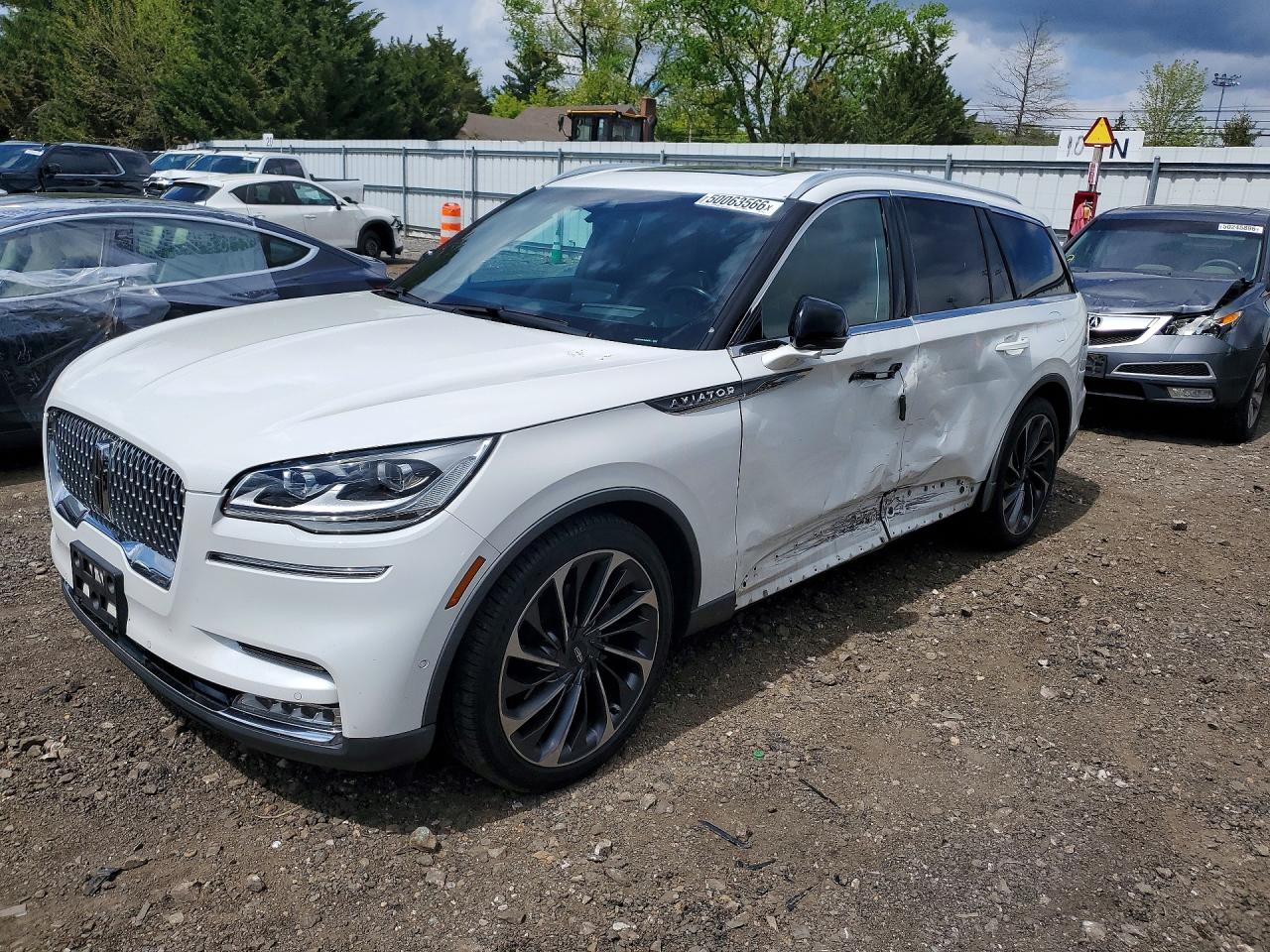Salvage Lincoln Aviator Image
