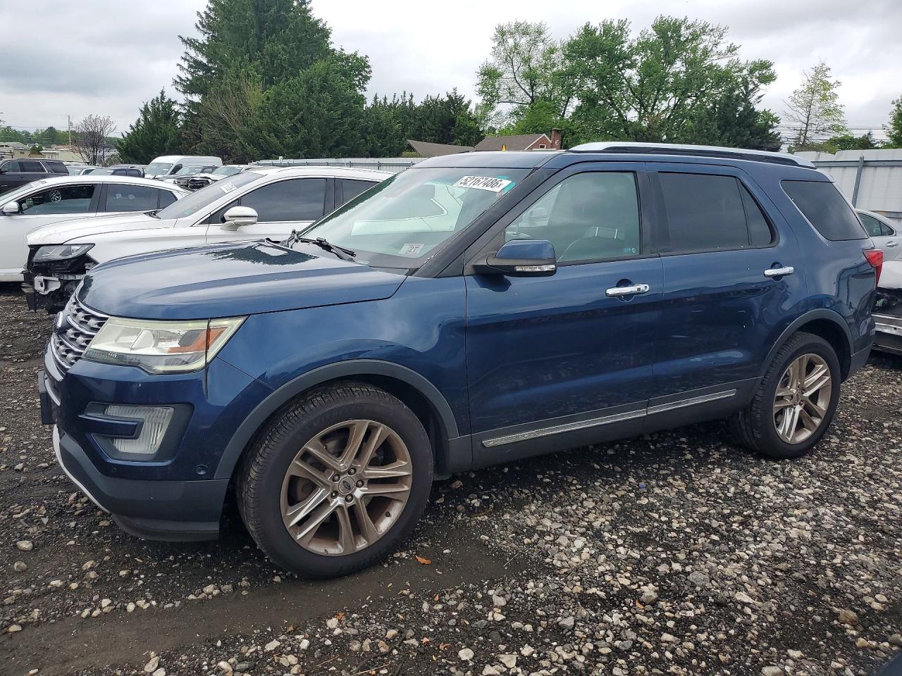 Salvage Ford Explorer Image