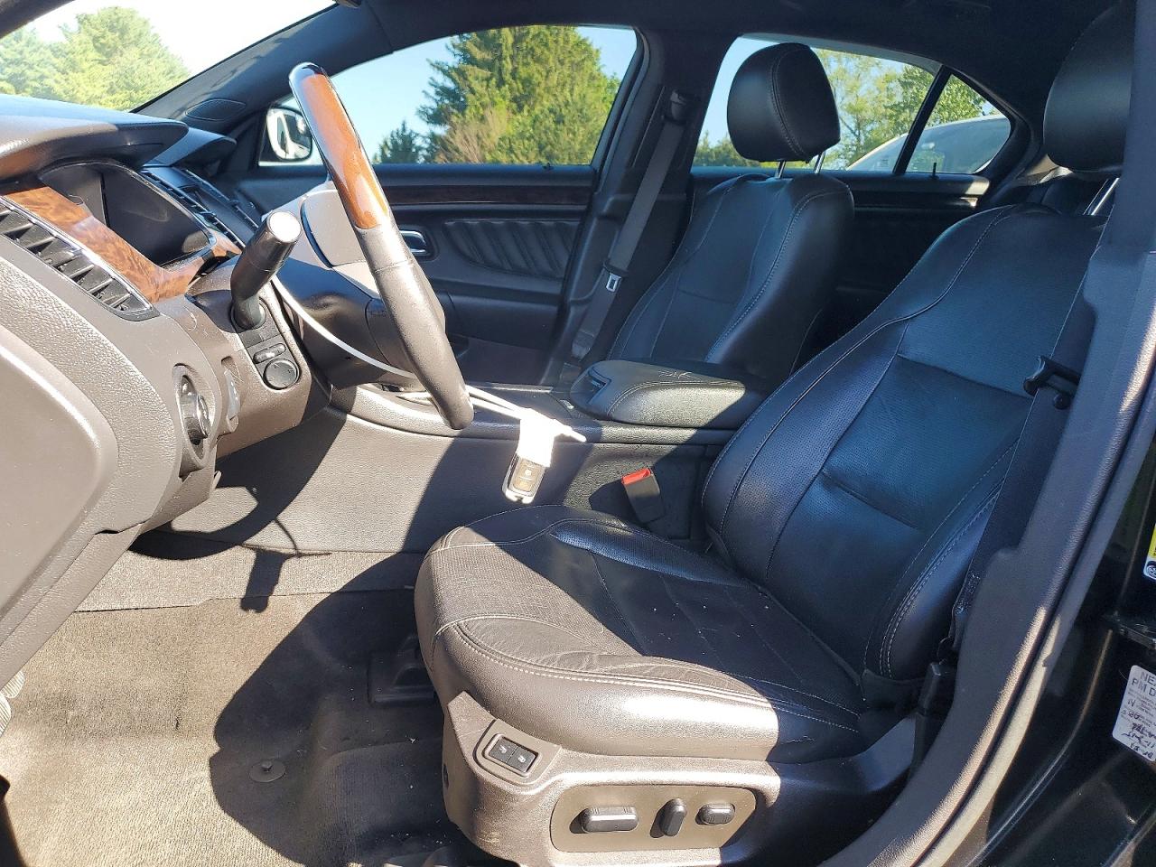 Ford Taurus Limited
