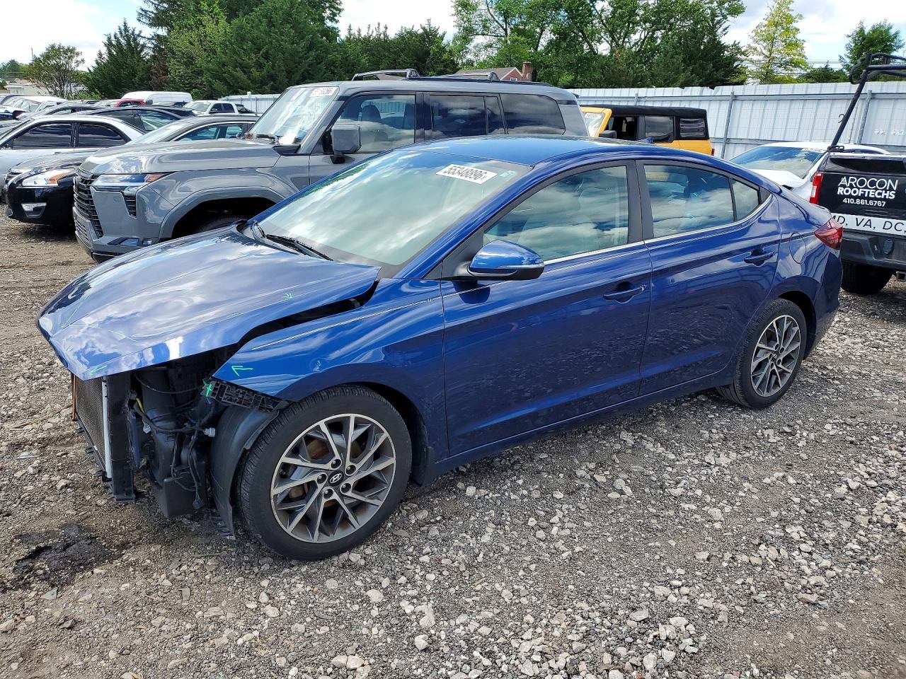 Salvage Hyundai ELANTRA Image