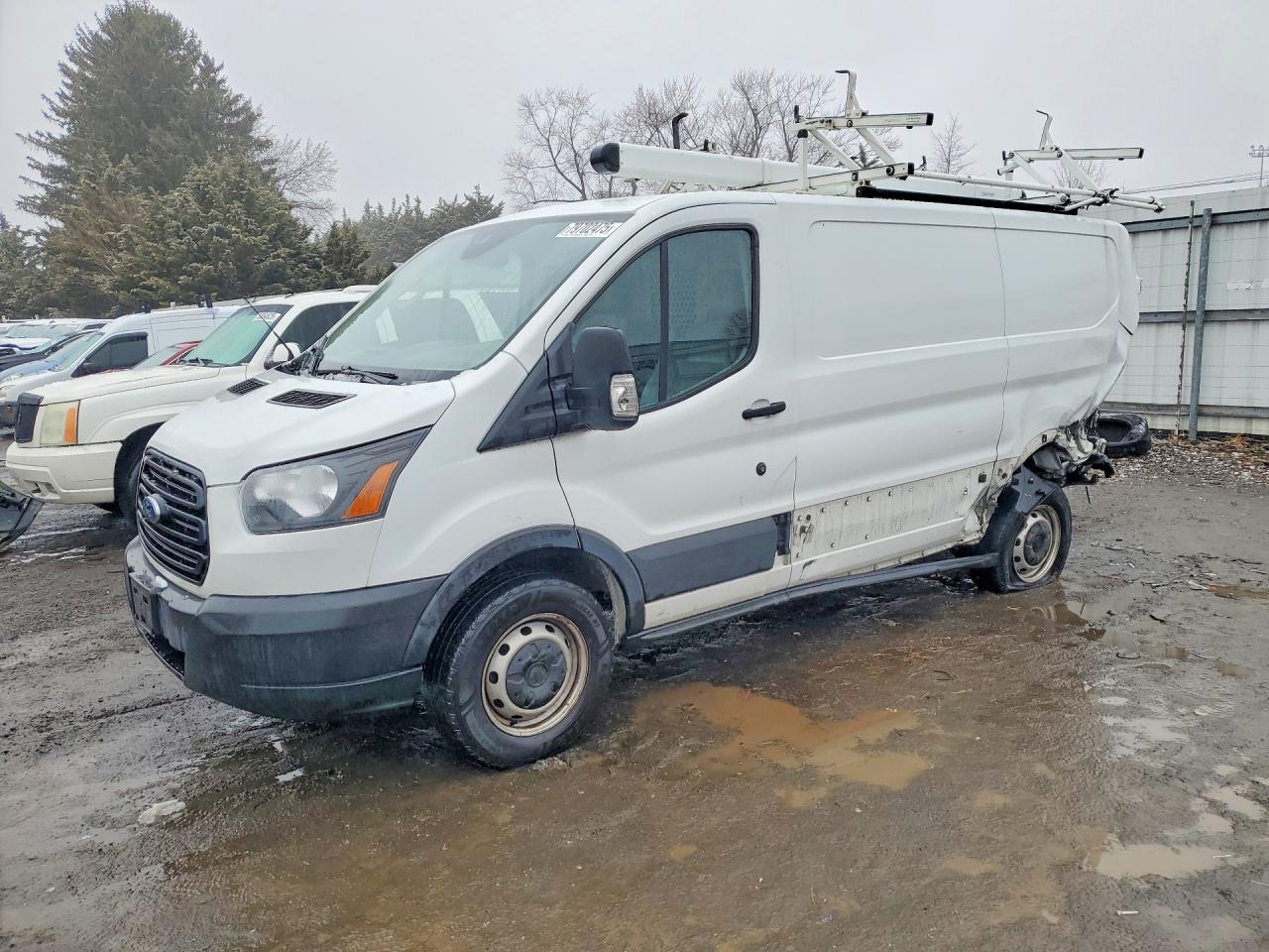 Salvage Ford Transit Image