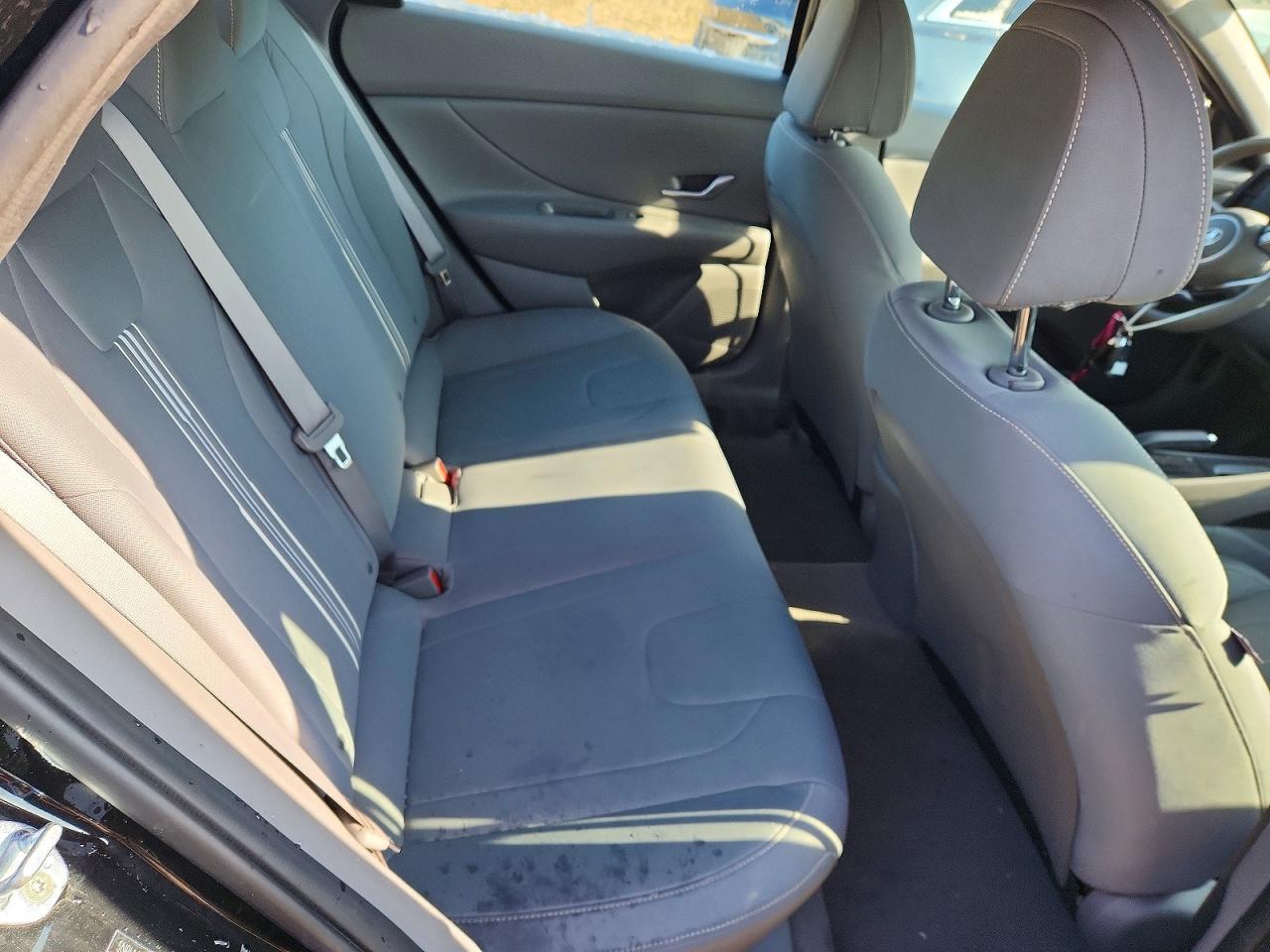 Hyundai ELANTRA Sel