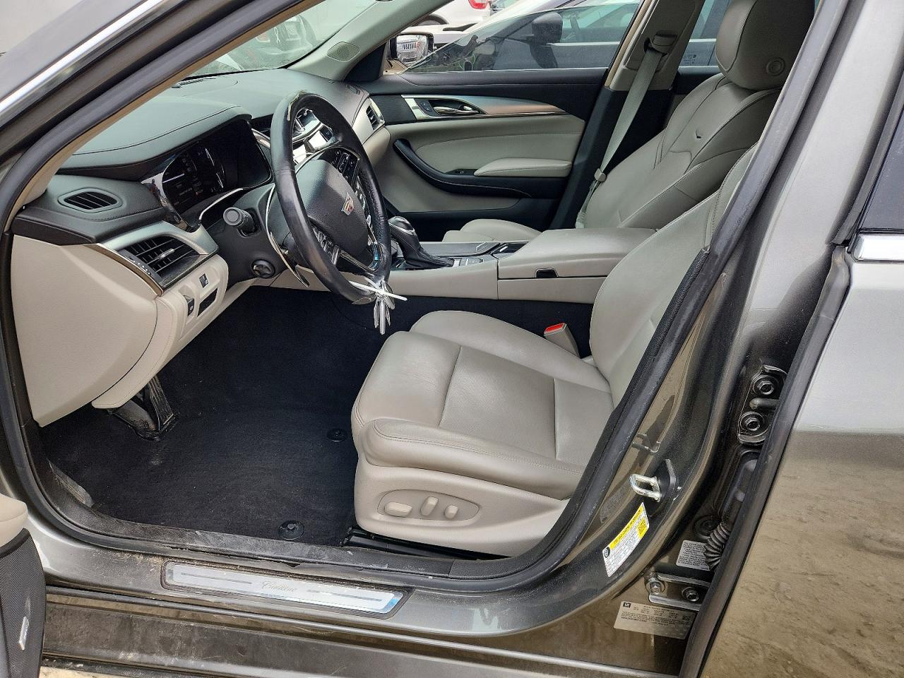 Cadillac CTS Luxury