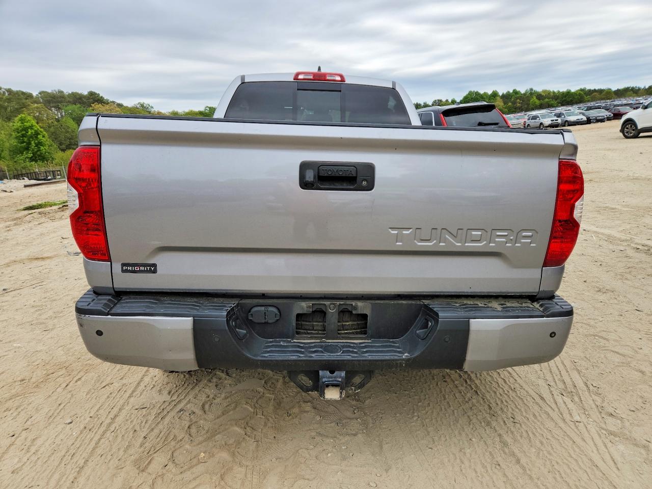 Toyota Tundra Sr5