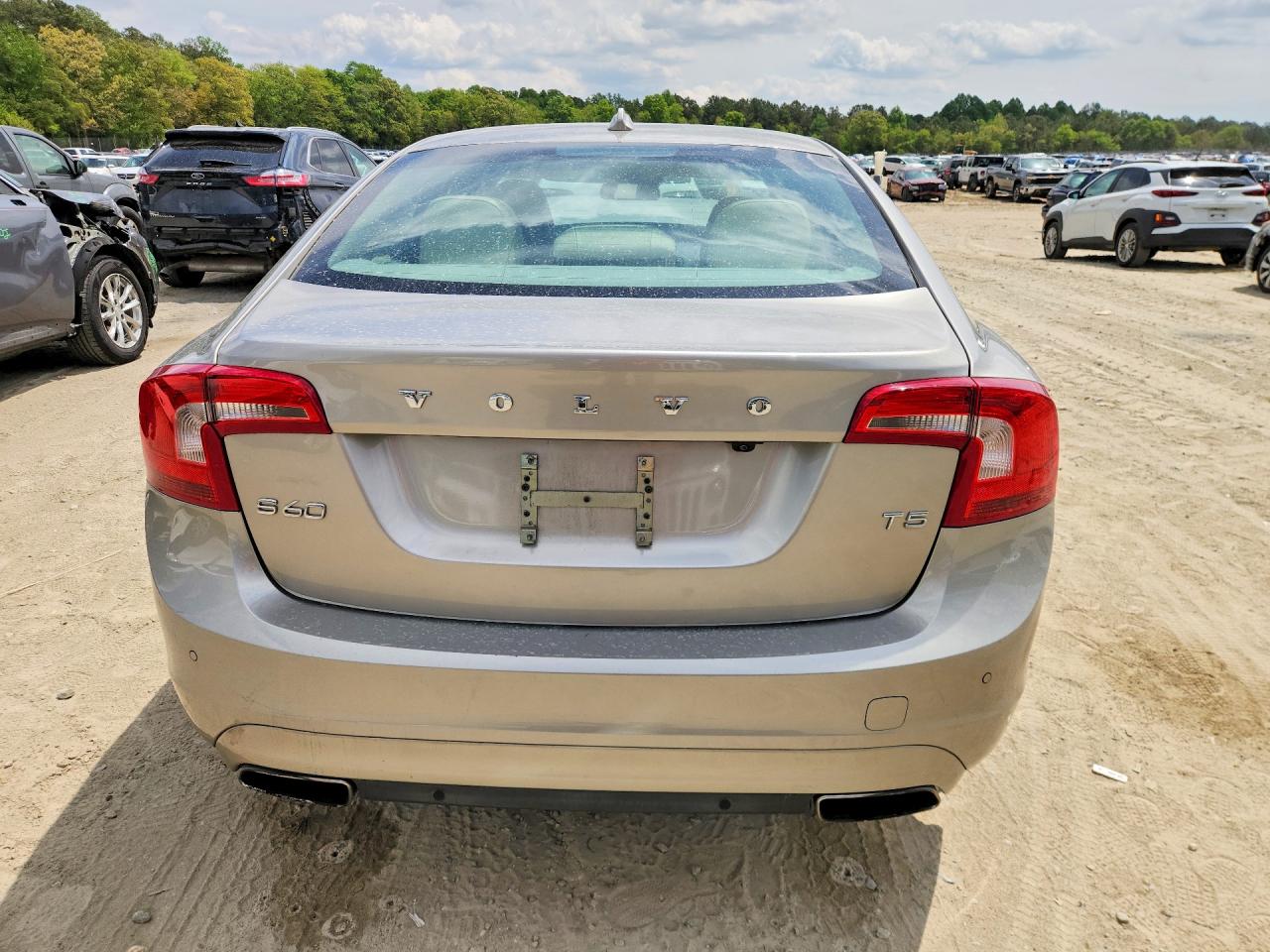 Volvo S60 T5
