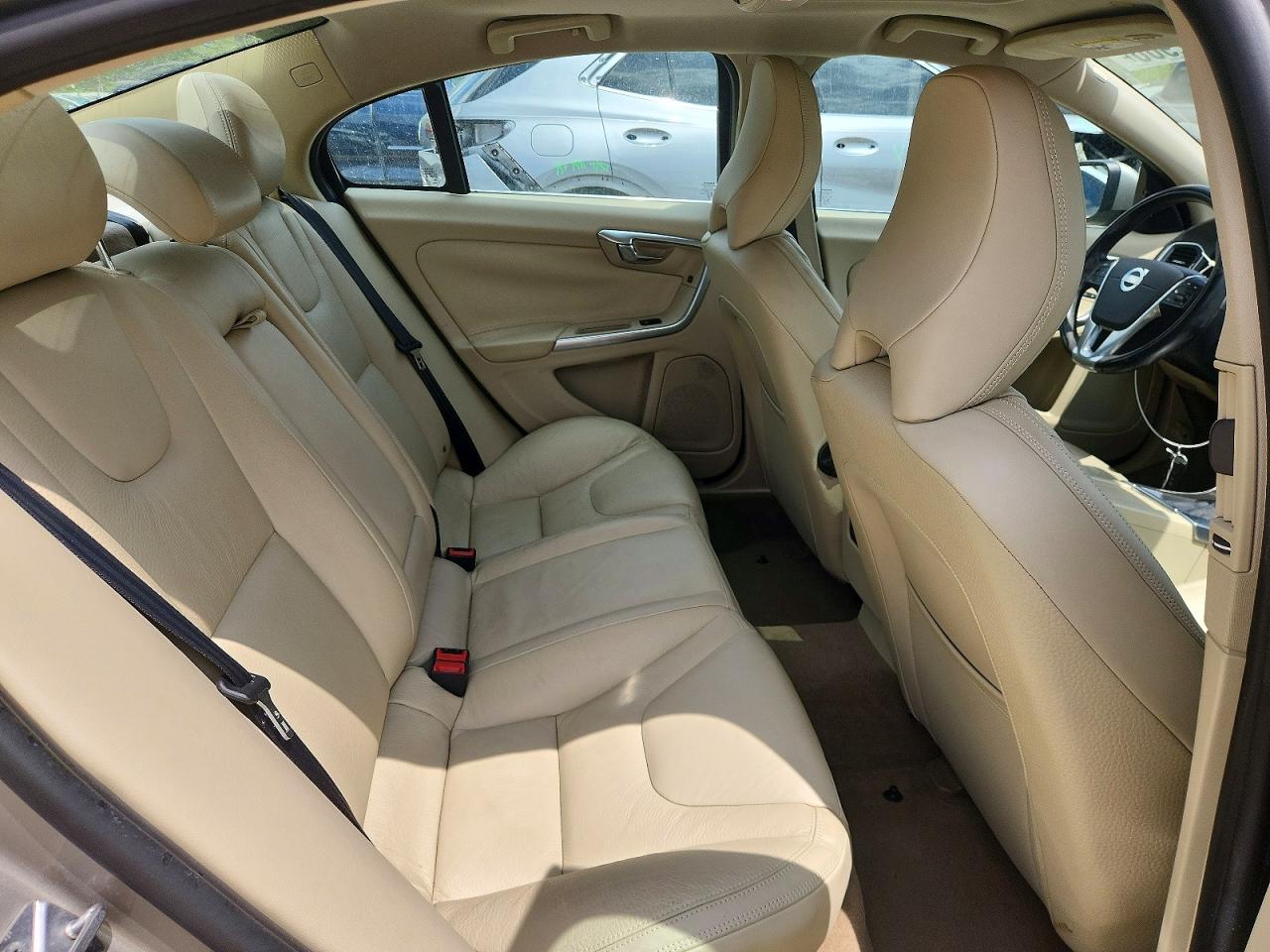 Volvo S60 T5