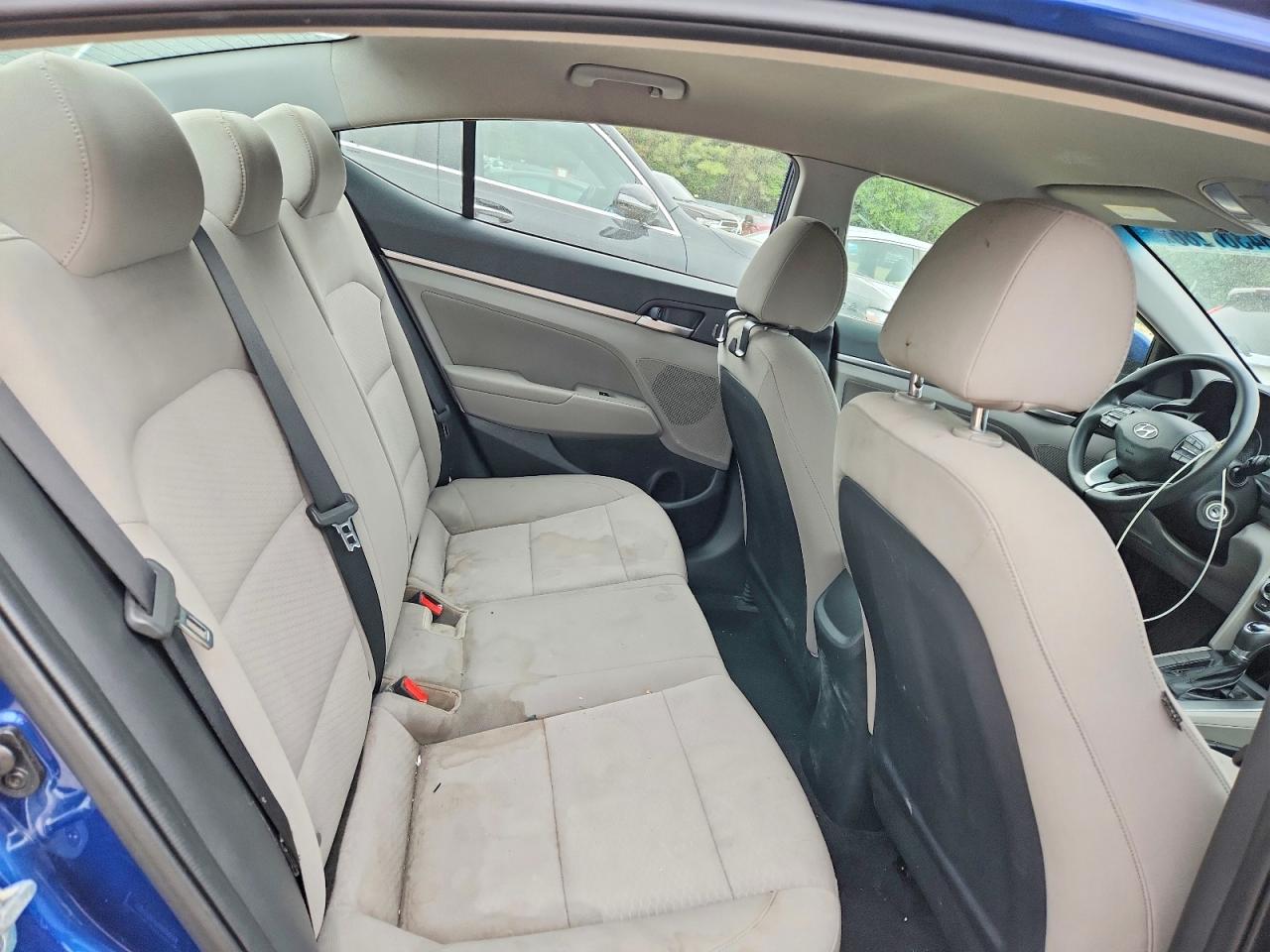 Hyundai ELANTRA Sel