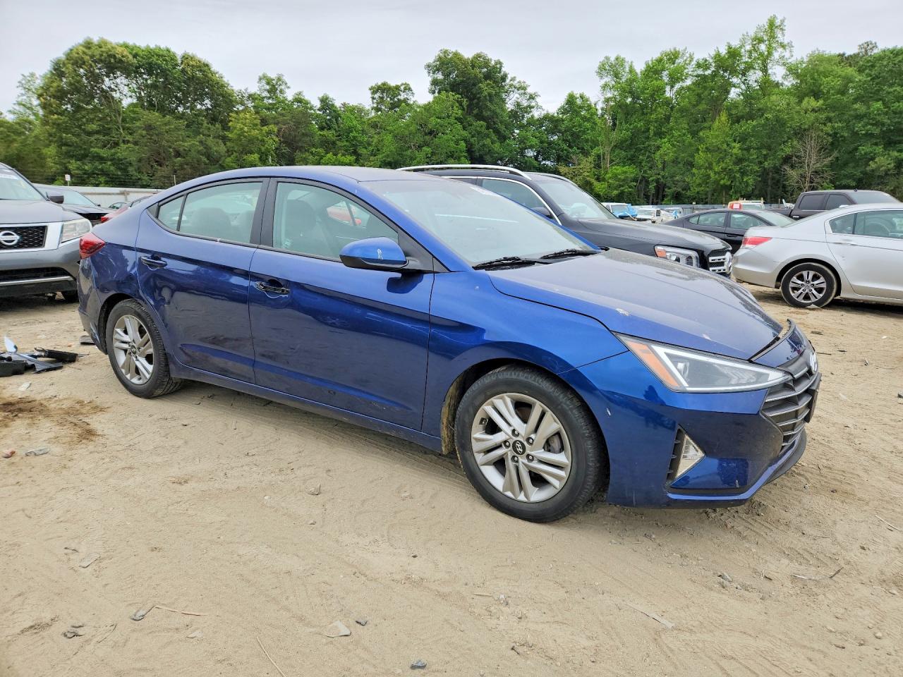 Hyundai ELANTRA Sel