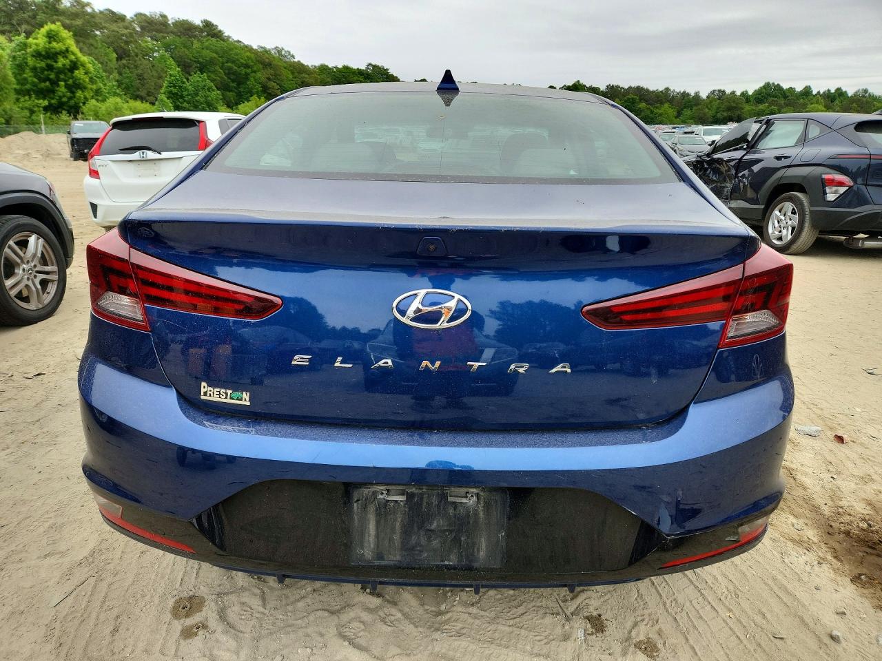 Hyundai ELANTRA Sel